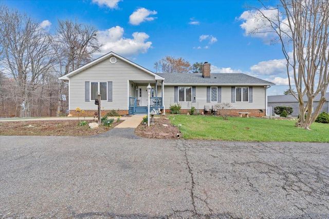 103 Glenn Haven TER, Goode, VA 24556