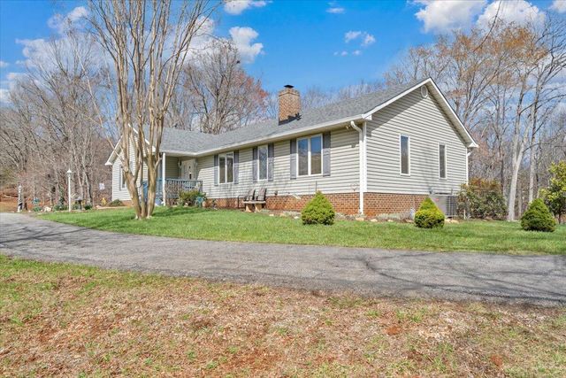 103 Glenn Haven TER, Goode, VA 24556