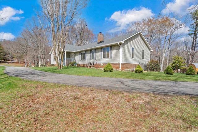 103 Glenn Haven TER, Goode, VA 24556