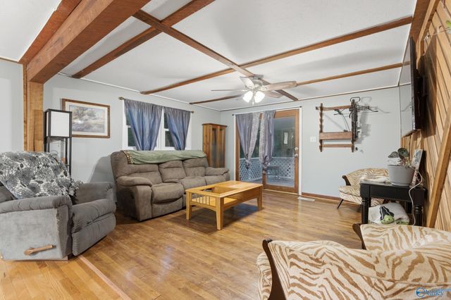 286 County Road 1241, Vinemont, AL 35179