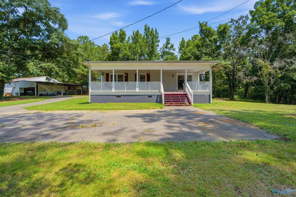 286 County Road 1241, Vinemont, AL 35179