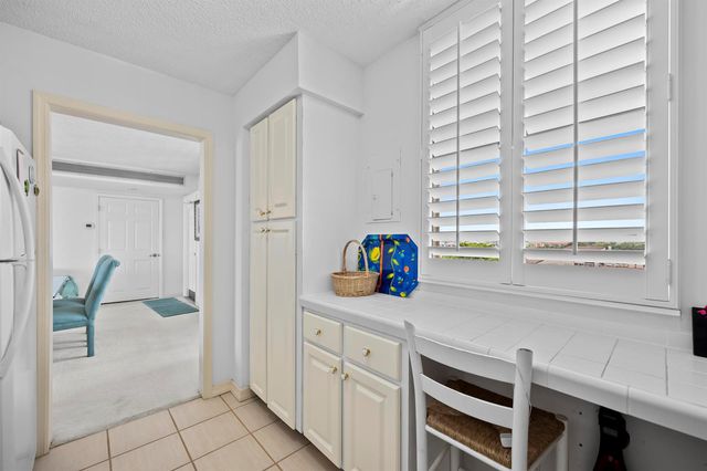 134 Lakeshore Drive 814, North Palm Beach, FL 33408
