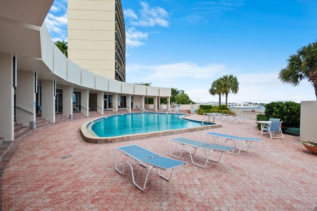 134 Lakeshore Drive 814, North Palm Beach, FL 33408
