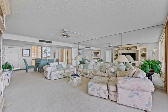 134 Lakeshore Drive 814, North Palm Beach, FL 33408