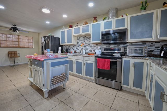 167 Oakdale Dr, Ozark, AL 36360