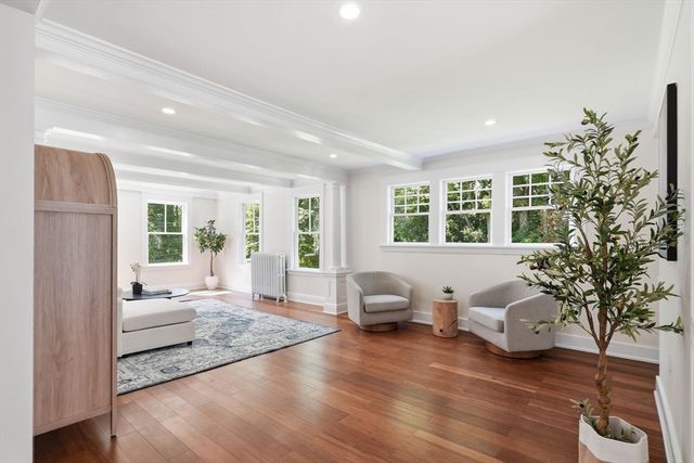 8 Pemberton Rd, Wayland, MA 01778