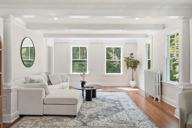 8 Pemberton Rd, Wayland, MA 01778