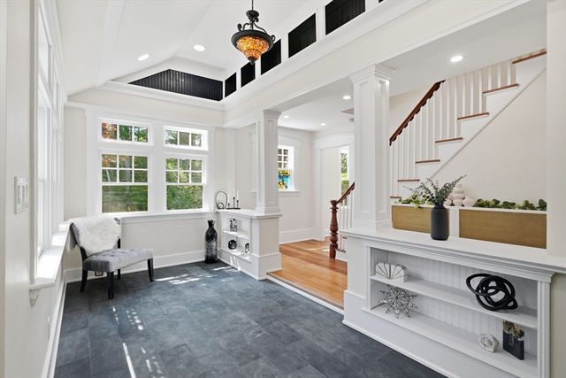 8 Pemberton Rd, Wayland, MA 01778