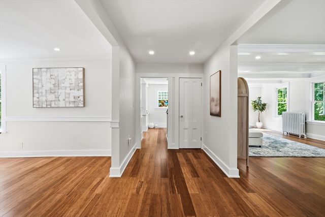 8 Pemberton Rd, Wayland, MA 01778