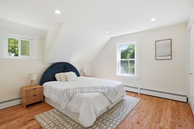 8 Pemberton Rd, Wayland, MA 01778