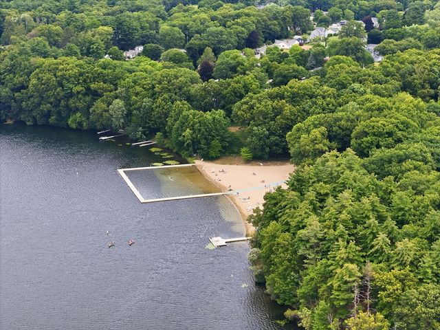 8 Pemberton Rd, Wayland, MA 01778
