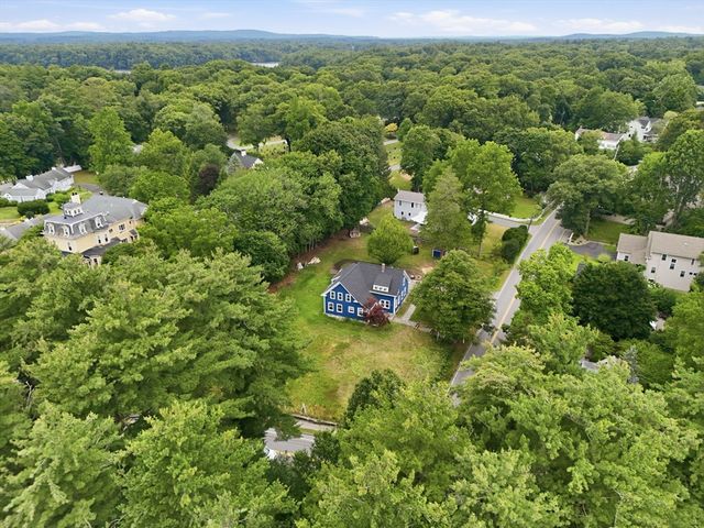 8 Pemberton Rd, Wayland, MA 01778
