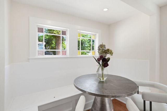 8 Pemberton Rd, Wayland, MA 01778