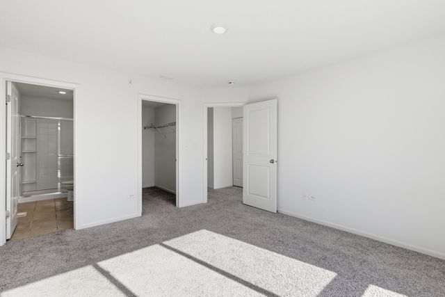 1300 Catalina Court, Schaumburg, IL 60173