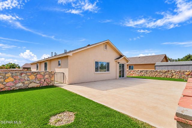 11531 FLOR LIATRIS Drive, Socorro, TX 79927
