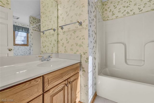 765 Ravenhill Road, Northfield, OH 44067