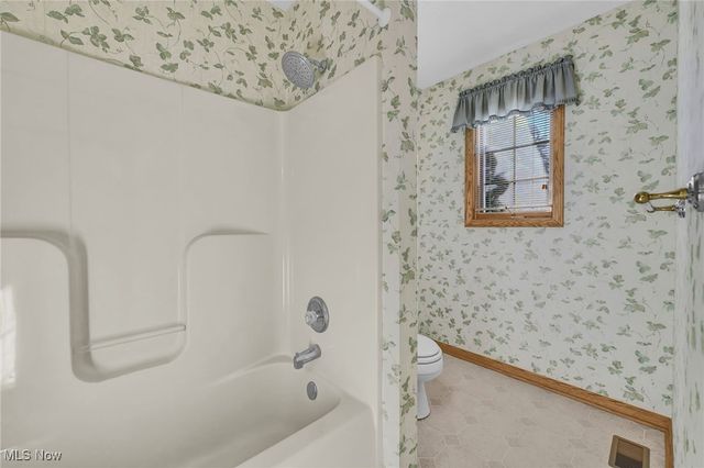 765 Ravenhill Road, Northfield, OH 44067