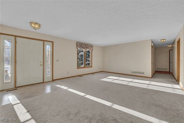 765 Ravenhill Road, Northfield, OH 44067