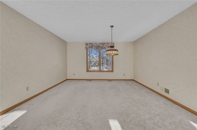 765 Ravenhill Road, Northfield, OH 44067