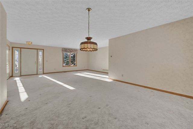 765 Ravenhill Road, Northfield, OH 44067