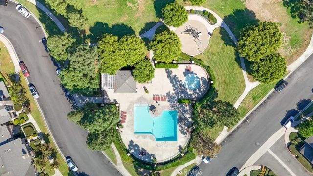 26 Helena 69, Irvine, CA 92604