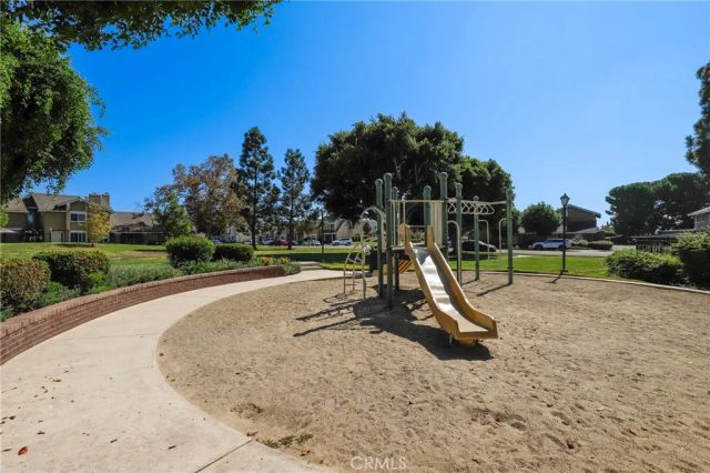 26 Helena 69, Irvine, CA 92604