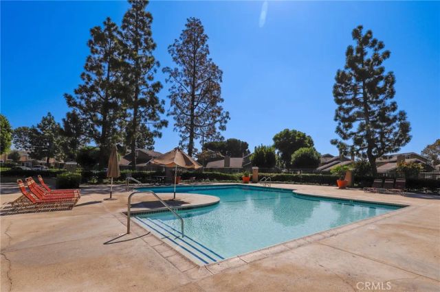 26 Helena 69, Irvine, CA 92604