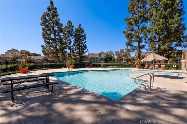 26 Helena 69, Irvine, CA 92604