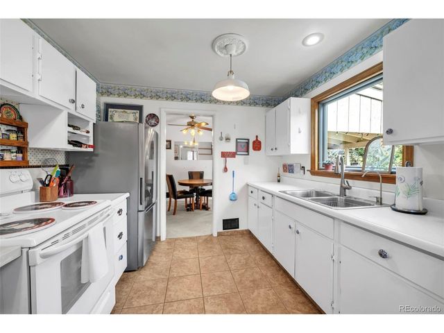 1550 S Ash St, Denver, CO 80222