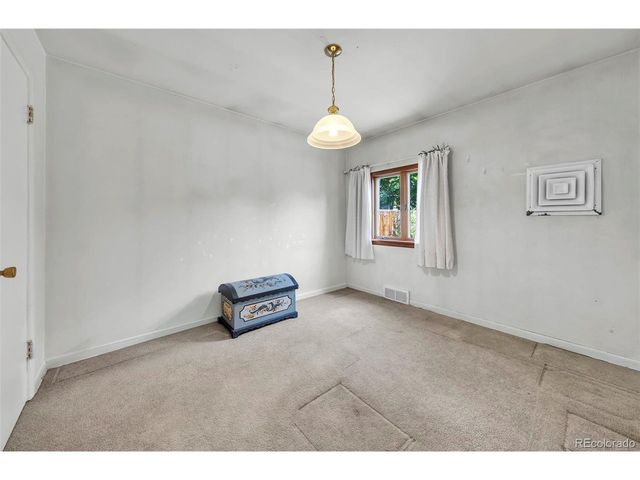 1550 S Ash St, Denver, CO 80222