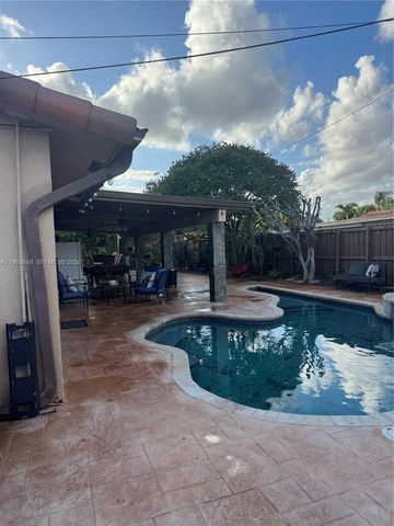 12545 SW 31st Ter, Miami, FL 33175