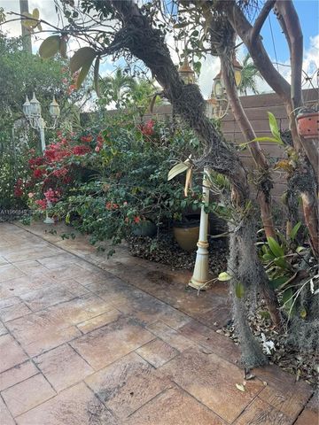 12545 SW 31st Ter, Miami, FL 33175