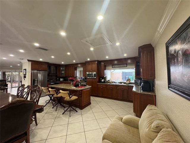 12545 SW 31st Ter, Miami, FL 33175