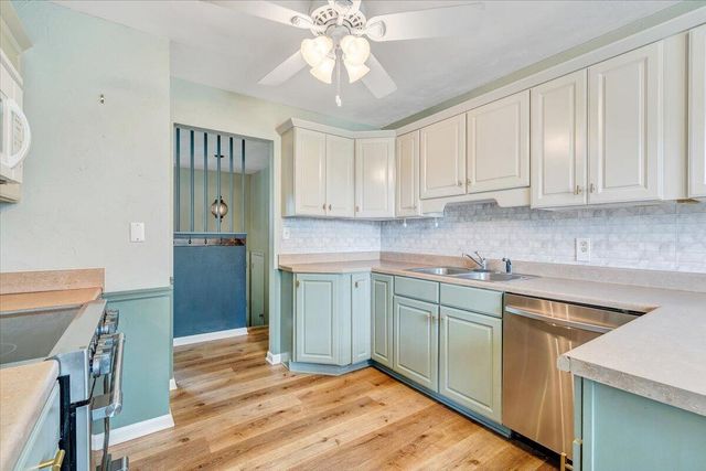 6618 Bryant CIR, Roanoke, VA 24019