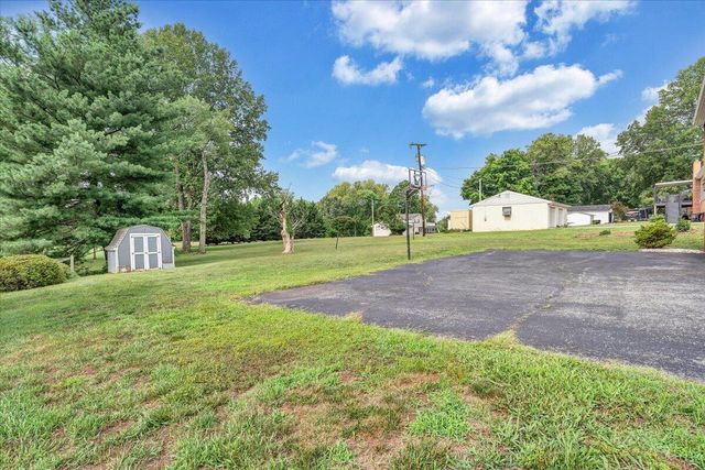 6618 Bryant CIR, Roanoke, VA 24019