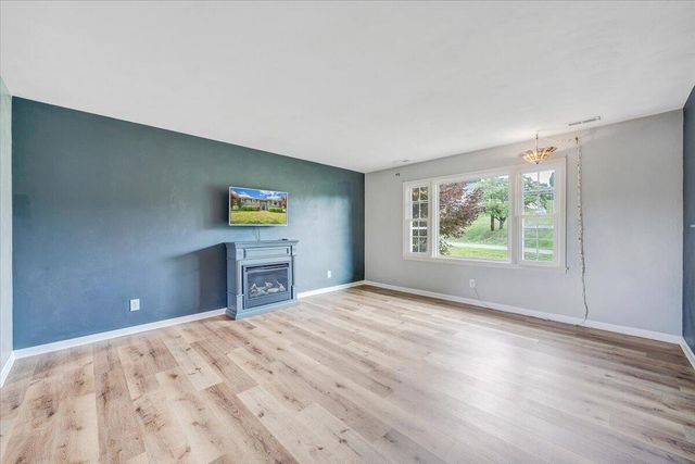 6618 Bryant CIR, Roanoke, VA 24019