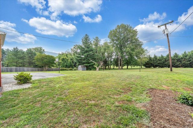 6618 Bryant CIR, Roanoke, VA 24019