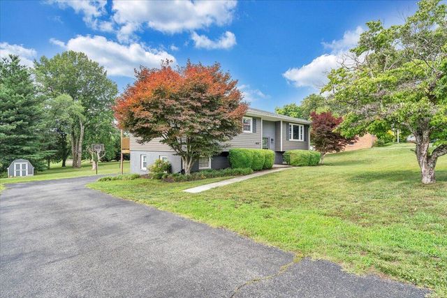 6618 Bryant CIR, Roanoke, VA 24019