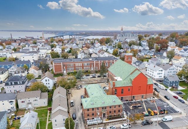 160 Seabury St 9, Fall River, MA 02720