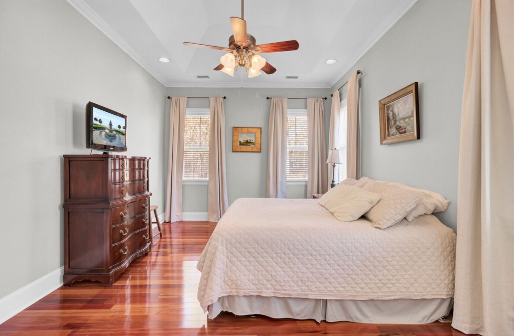 Image 28 of property listing at 1010 Mount Whitney Drive, Summerville, SC 29483