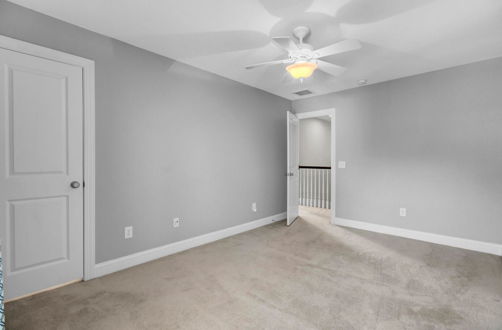 Image 47 of property listing at 1010 Mount Whitney Drive, Summerville, SC 29483