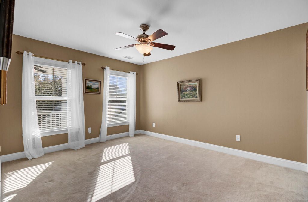 Image 49 of property listing at 1010 Mount Whitney Drive, Summerville, SC 29483