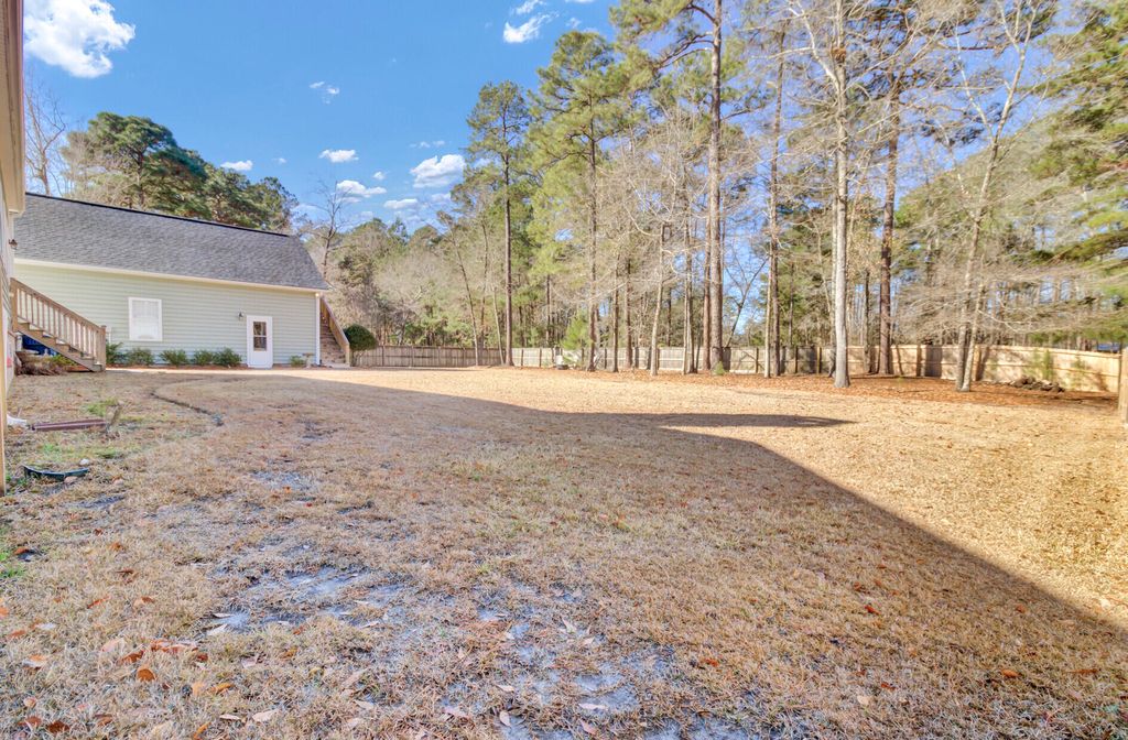 Image 59 of property listing at 1010 Mount Whitney Drive, Summerville, SC 29483