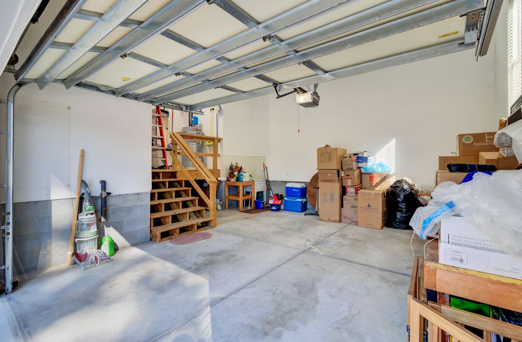 Image 66 of property listing at 1010 Mount Whitney Drive, Summerville, SC 29483