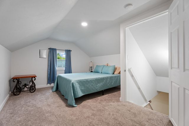 902 S Grand Street, Grove, OK 74344