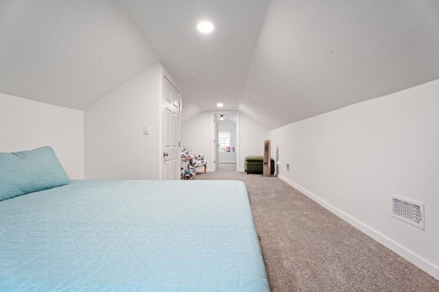 902 S Grand Street, Grove, OK 74344