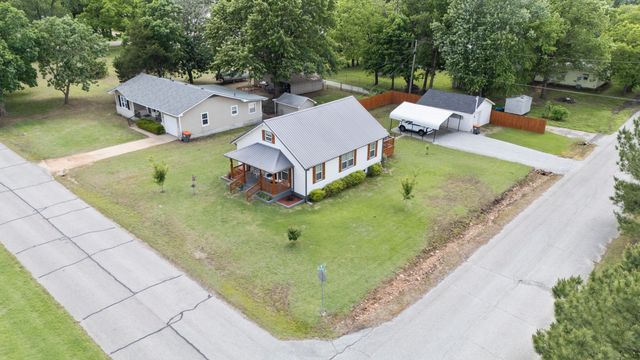 902 S Grand Street, Grove, OK 74344