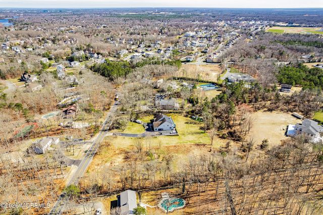 496 Clearstream Road, Jackson, NJ 08527
