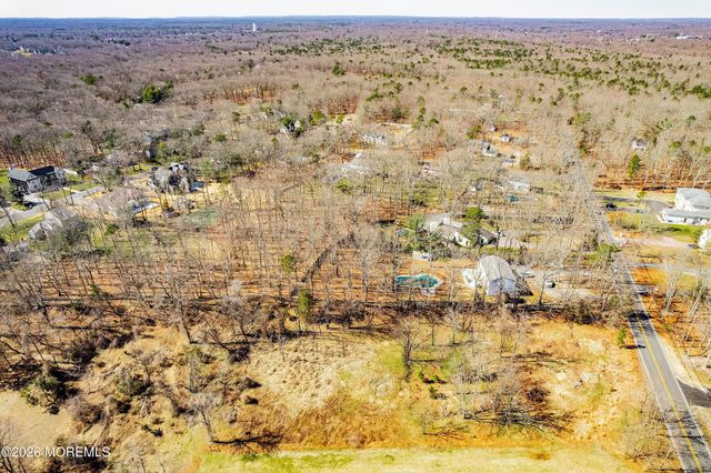 496 Clearstream Road, Jackson, NJ 08527