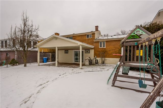 930 Lindsay Rd, Scott Twp, PA 15106